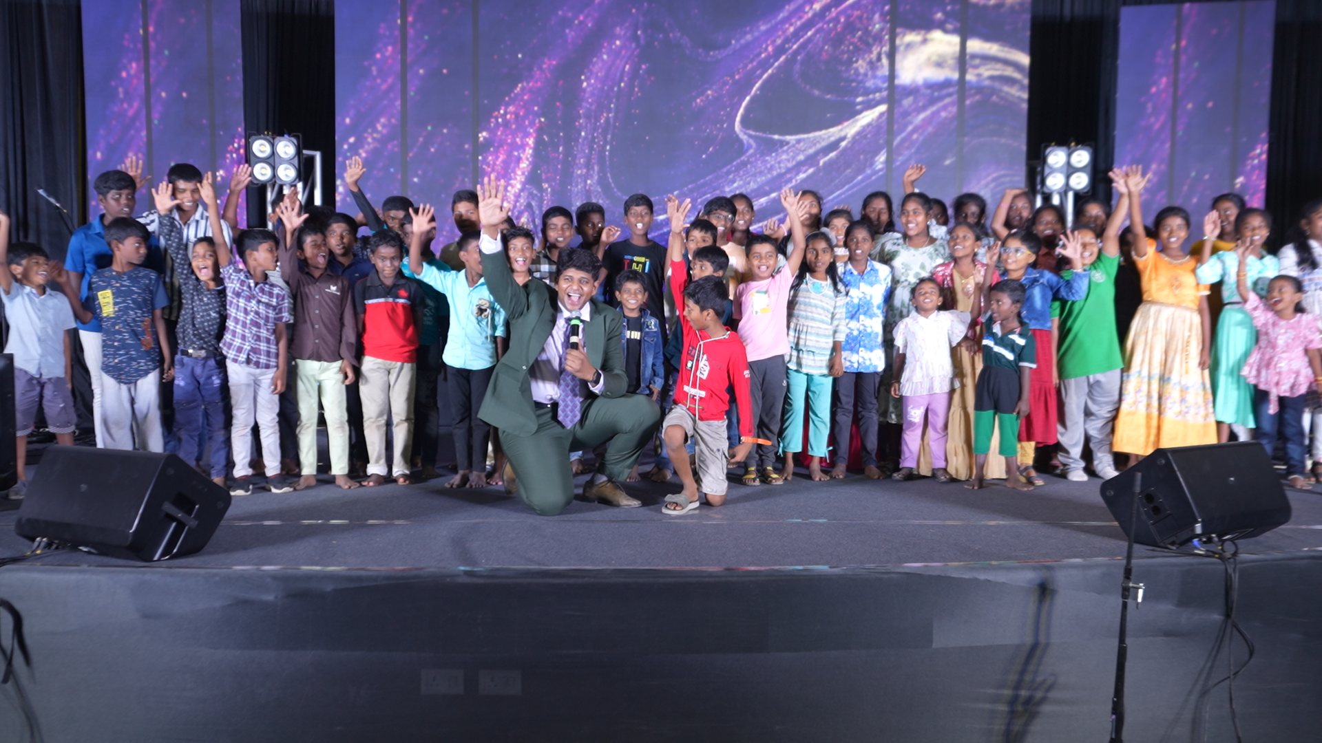 C8723.MP4.07_27_33_24.Still001